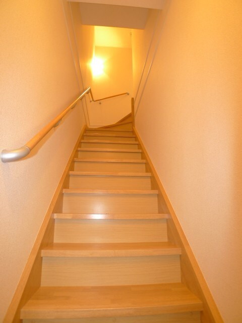 物件内観写真12　(玄関)