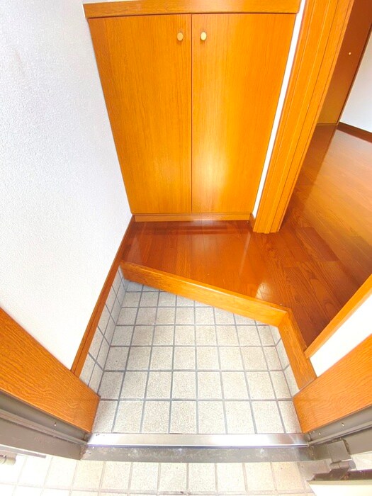 物件内観写真22　(玄関)