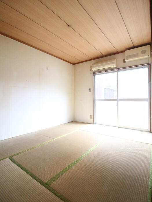 物件内観写真9　(居室)