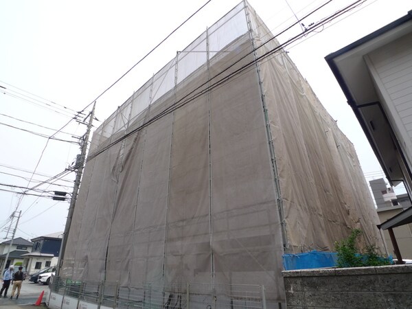 建築中