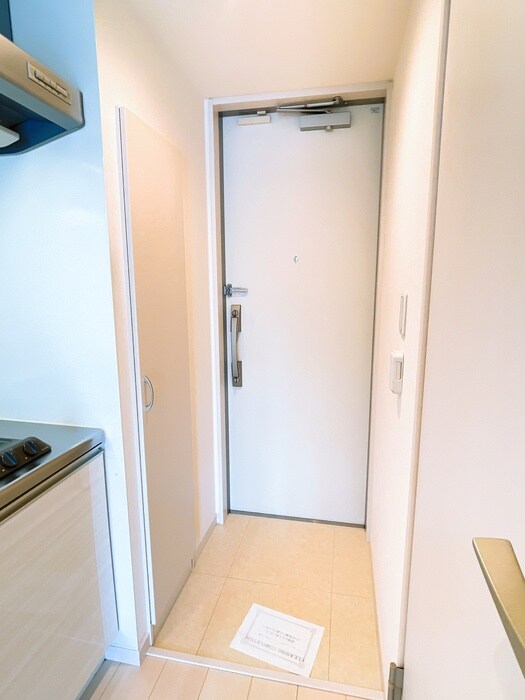 物件内観写真17　(玄関)