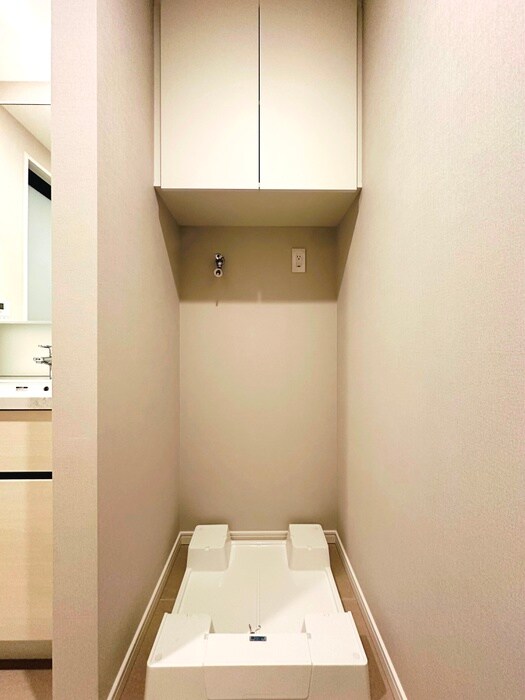 物件内観写真16　(洗濯機置場)