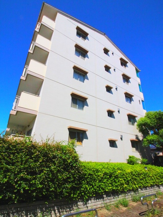 物件外観写真4　(エントランス部分)