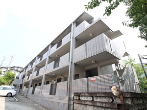 メゾンつくし野外観写真