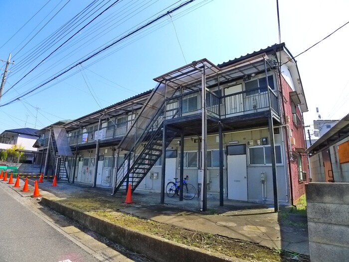 物件外観写真3　(エントランス部分)