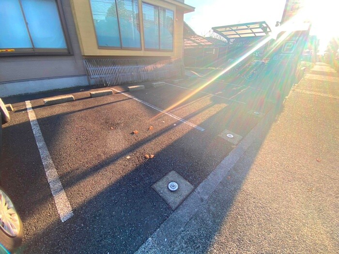 リリーハイツの駐車場