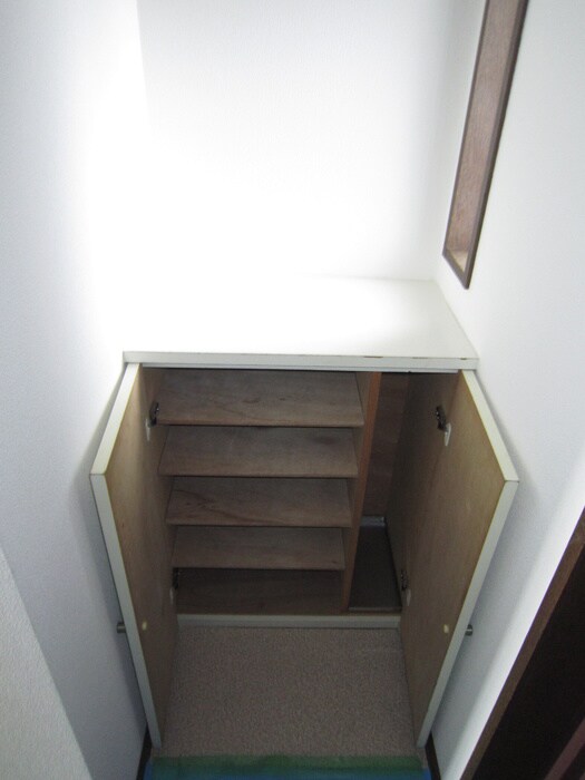 物件内観写真17　(玄関)