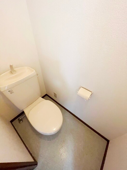 物件内観写真11　(トイレ)