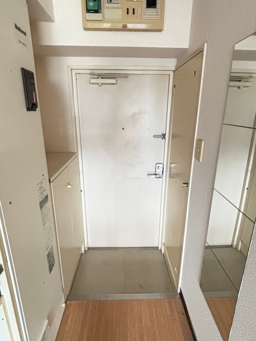 物件内観写真14　(玄関)