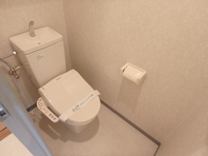 物件内観写真14　(トイレ)