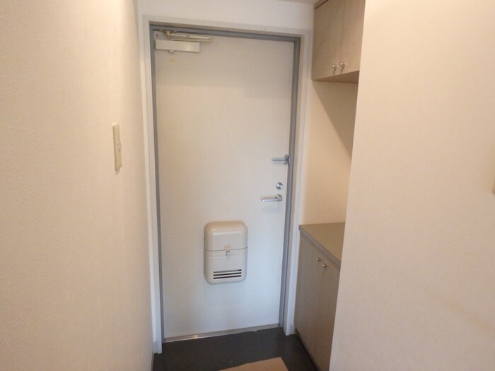 物件内観写真19　(玄関)