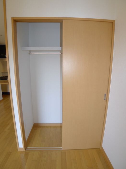 物件内観写真16　(収納)