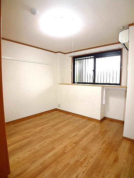 物件内観写真11　(居室)