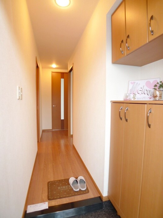 物件内観写真19　(玄関)