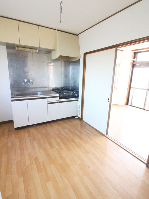 ハイツリバ－サイドの居室