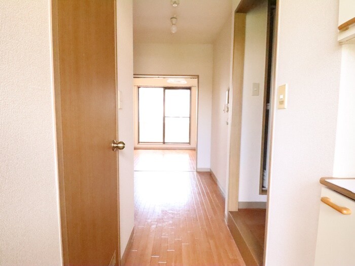 物件内観写真14　(廊下)