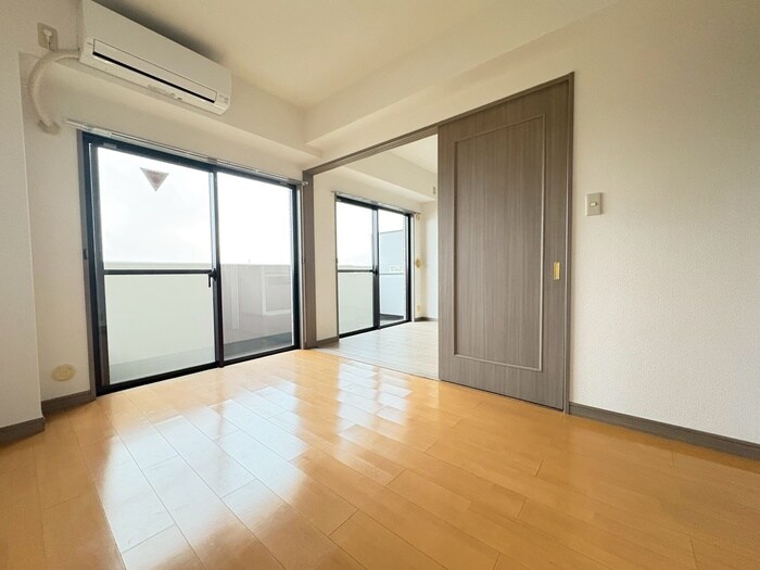 物件内観写真8　(居室)