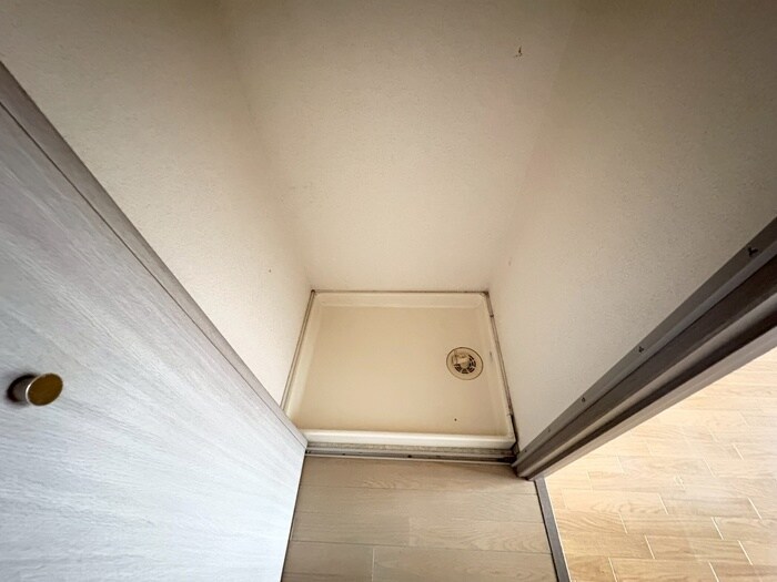 物件内観写真14　(洗濯機置場)