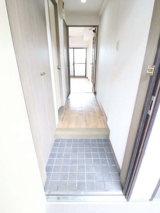 物件内観写真14　(玄関)