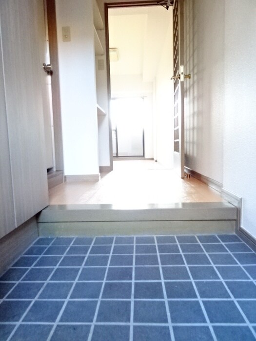 物件内観写真15　(玄関)