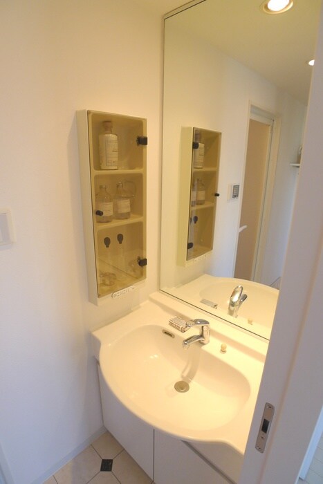 物件内観写真11　(洗面)