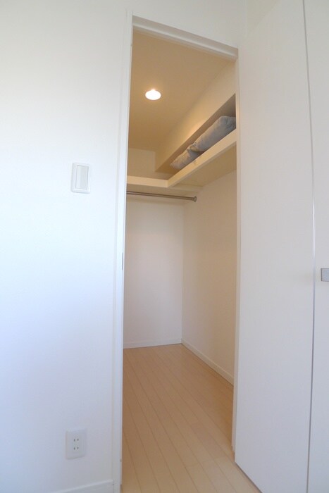 物件内観写真12　(収納)