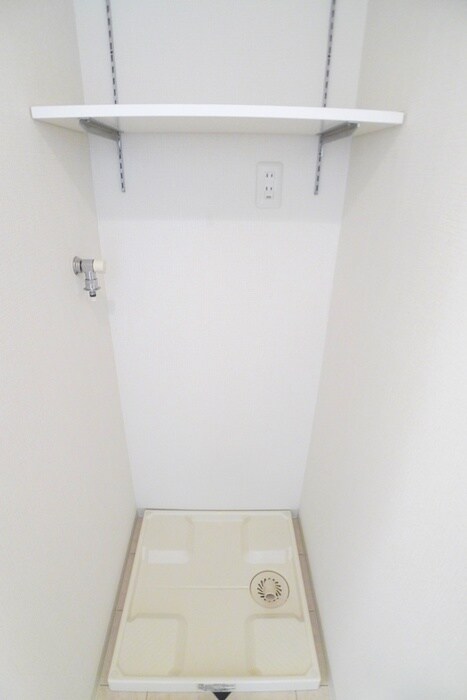 物件内観写真14　(洗濯機置場)