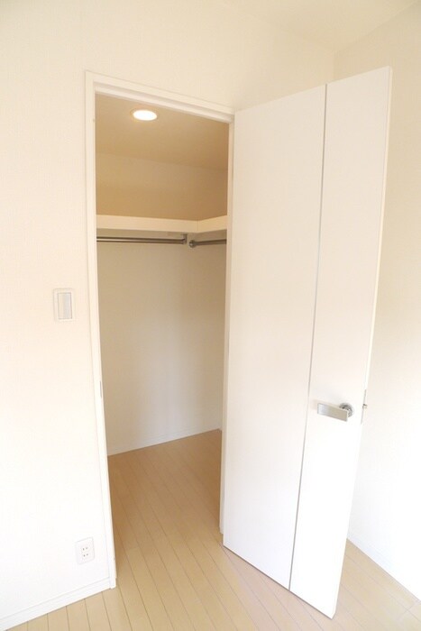 物件内観写真18　(収納)