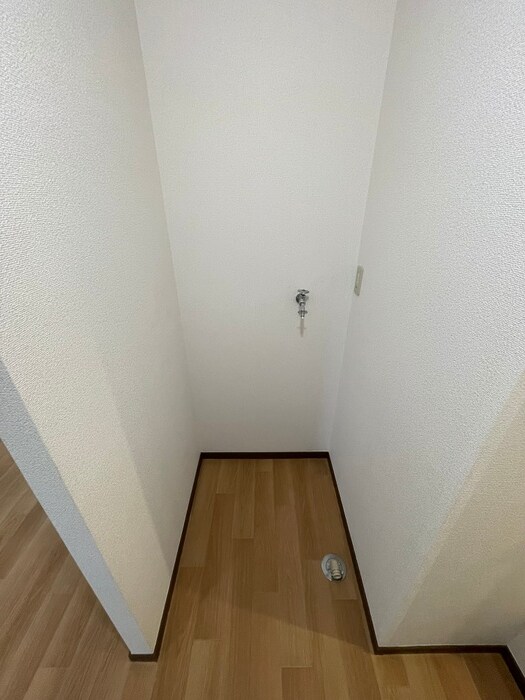 物件内観写真14　(洗濯機置場)