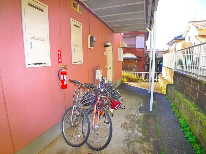 物件外観写真5　(駐輪場)