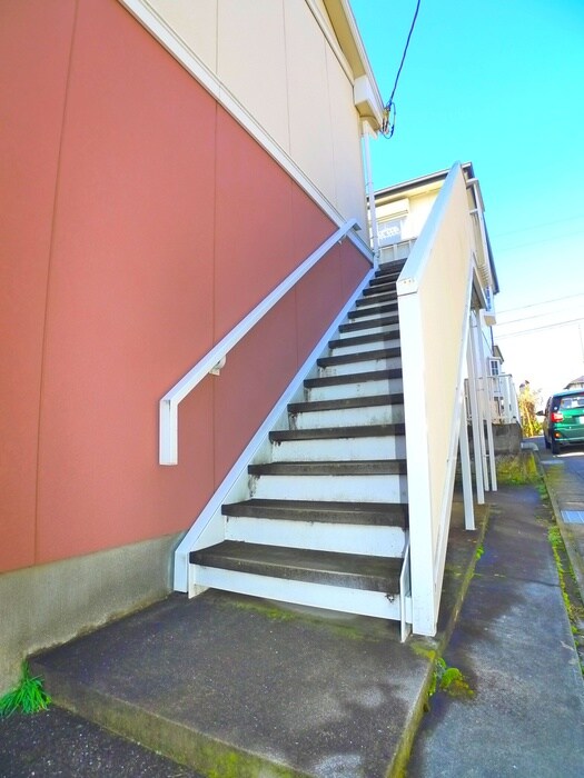 物件外観写真6　(エントランス部分)