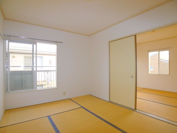 物件内観写真12　(室内からの展望)