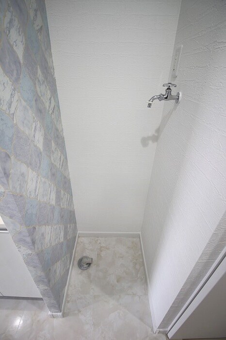 物件内観写真12　(洗濯機置場)