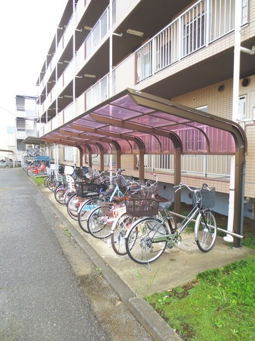 物件外観写真4　(駐輪場)