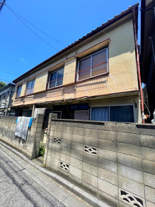 物件外観写真4　(エントランス部分)