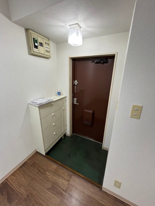 プルミエ荻窪の玄関