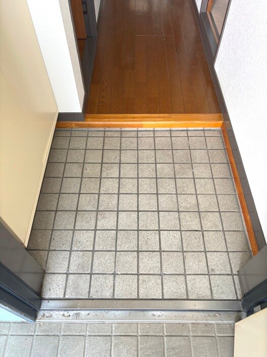 物件内観写真14　(玄関)