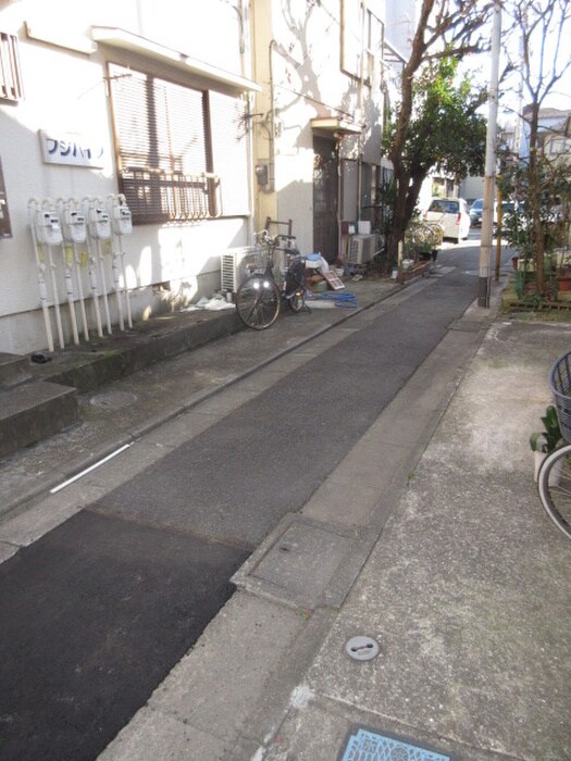 物件外観写真3　(周辺環境)