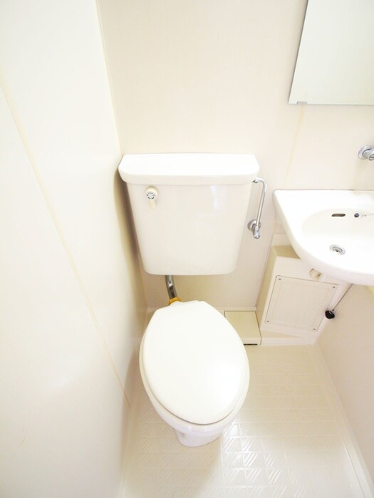 物件内観写真14　(トイレ)