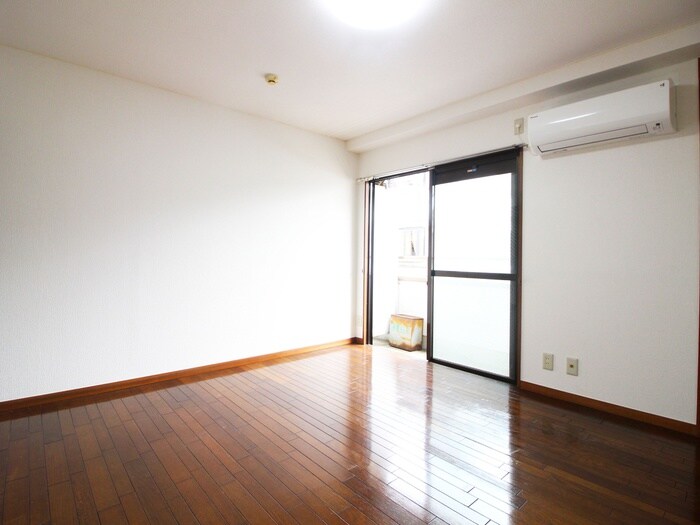 物件内観写真19　(室内からの展望)