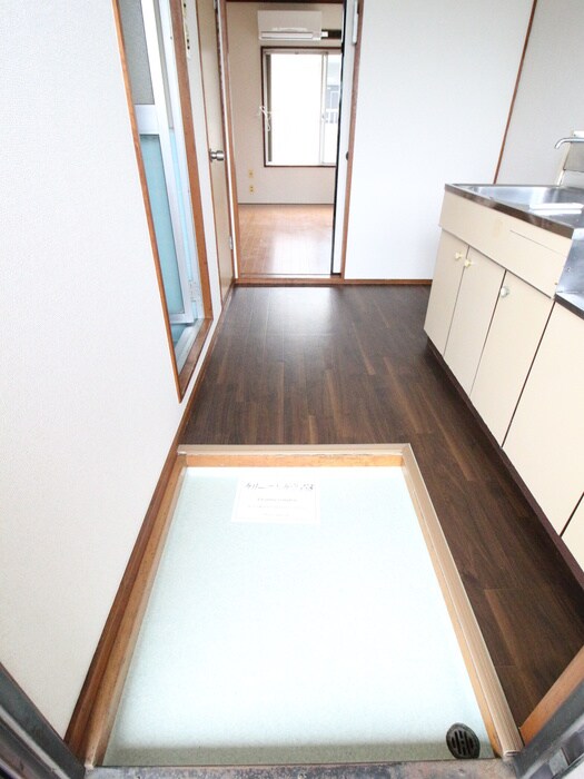 物件内観写真16　(玄関)