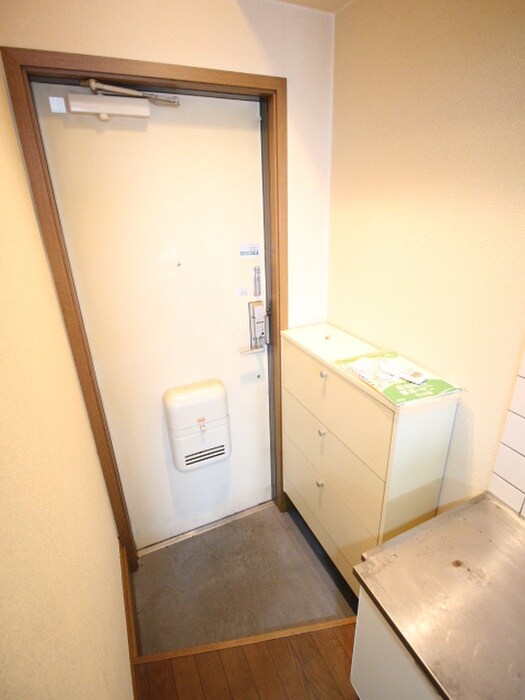 物件内観写真17　(玄関)