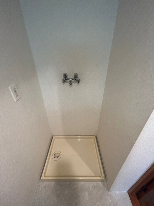 物件内観写真21　(洗濯機置場)