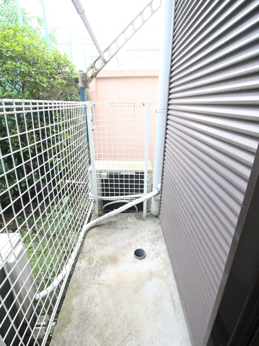 物件内観写真12　(洗濯機置場)