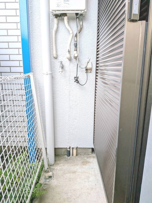 物件内観写真16　(洗濯機置場)