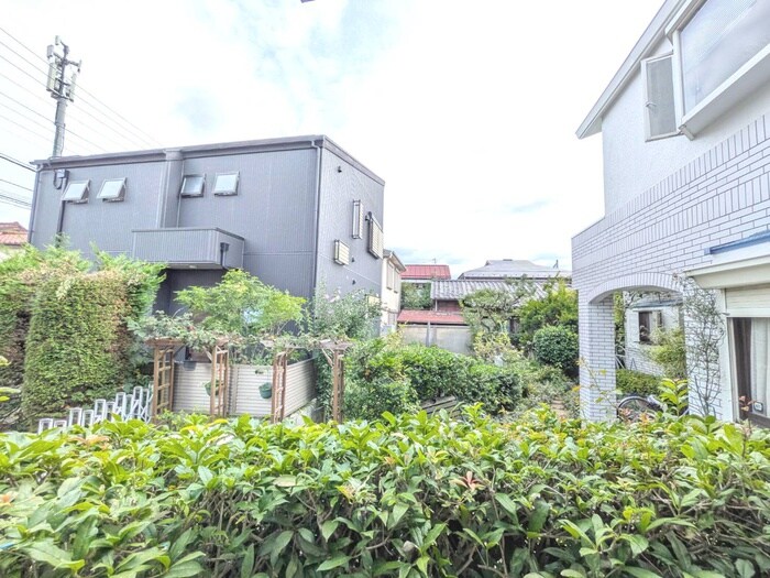 物件内観写真18　(室内からの展望)