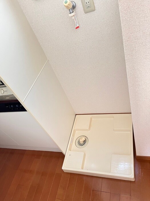 物件内観写真12　(洗濯機置場)