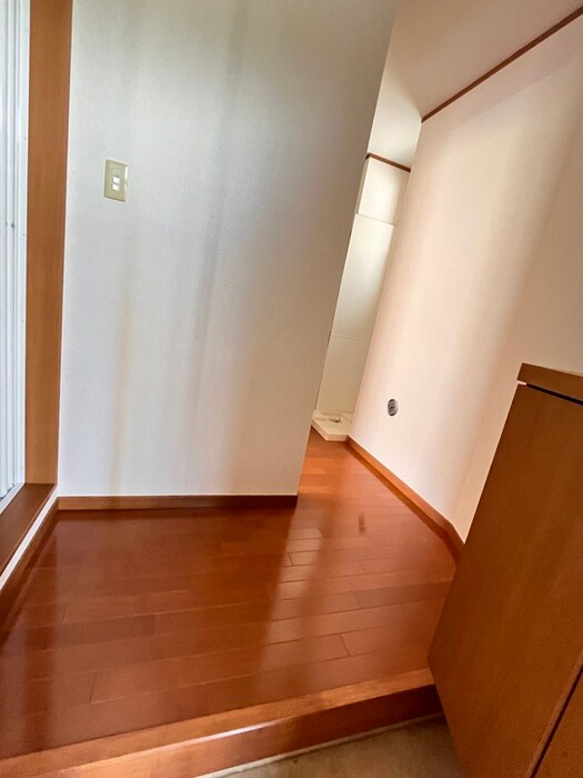 物件内観写真18　(玄関)
