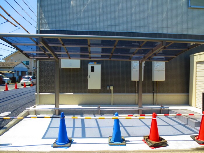 物件外観写真5　(駐輪場)