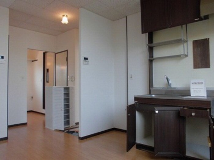 物件内観写真3　(居室)